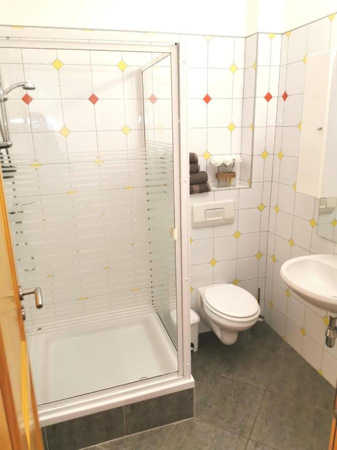 Apartments Papilon 弗尔萨尔 外观 照片
